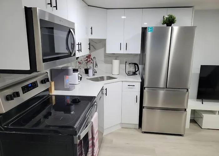 Beautiful Comfy Guest Suite In West Edm